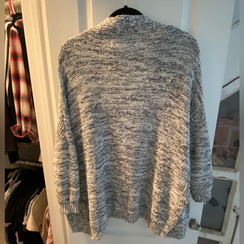 ZARA Cardigan - Picture 2 of 2
